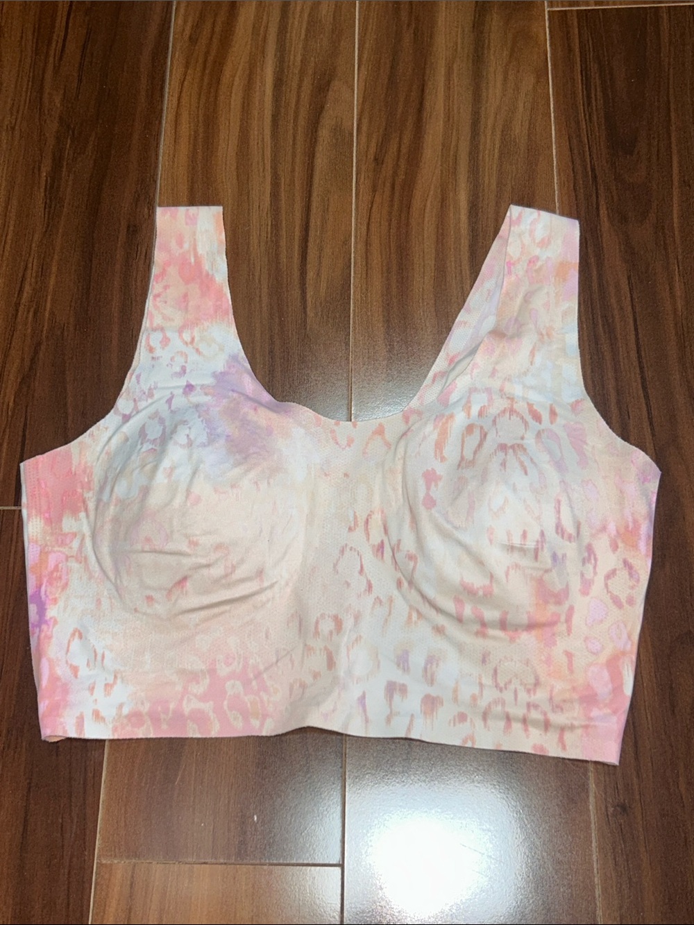 Medium Victoria’s Secret bralette with cups